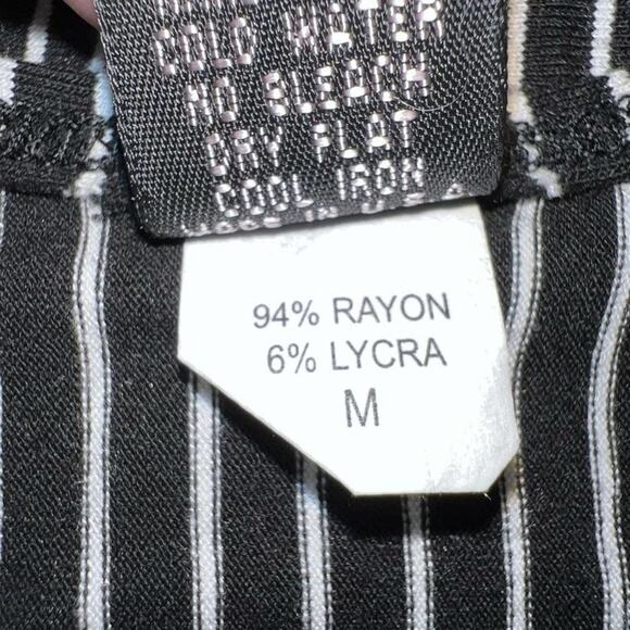 Only hearts striped square neck dress women’s size medium - Picture 6 of 6